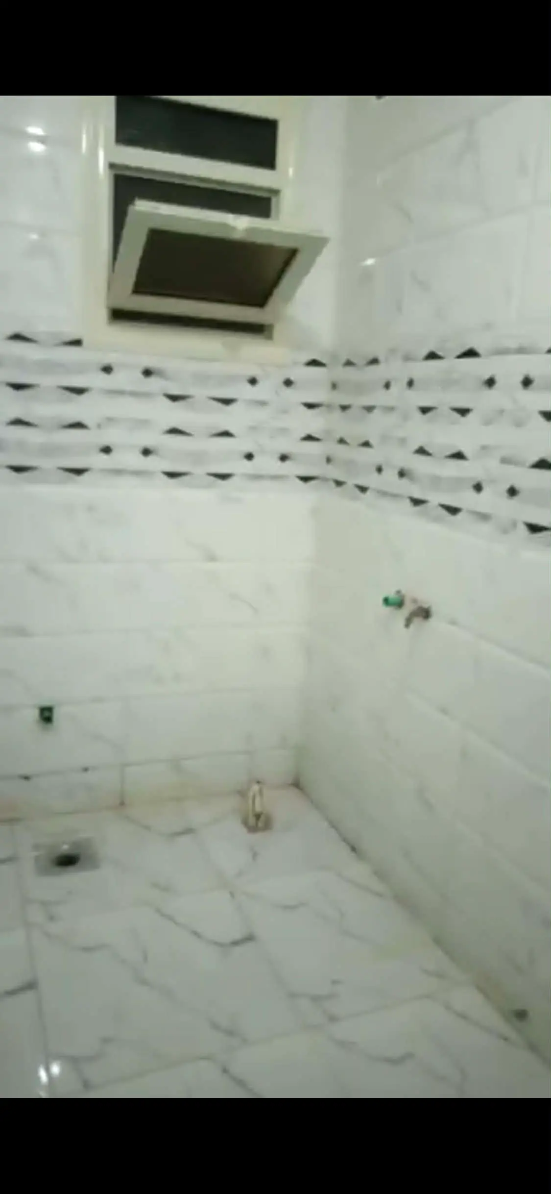 شقة 120 متر للبيع في الحمرايا – تشطيب سوبر لوكس – برج جديد دور رابع بإسانسير