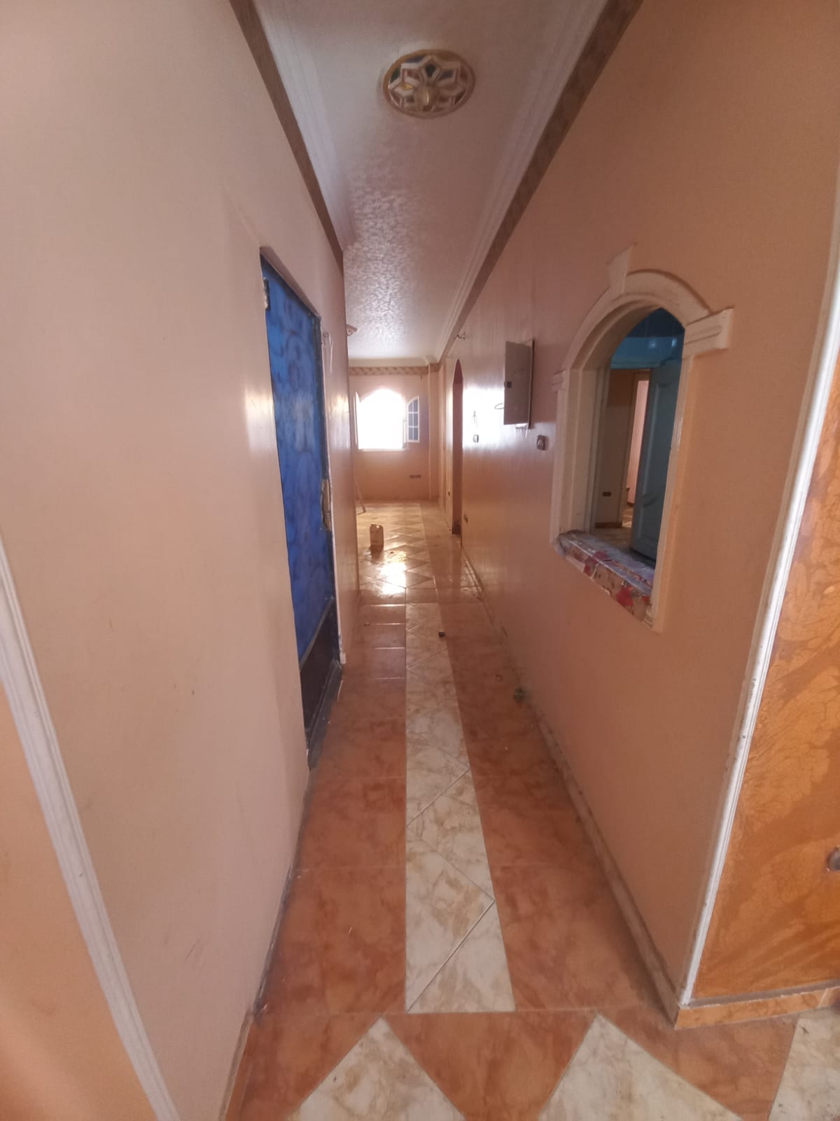 شقة 403م في حي المستشارين دور ارضي بجاردن